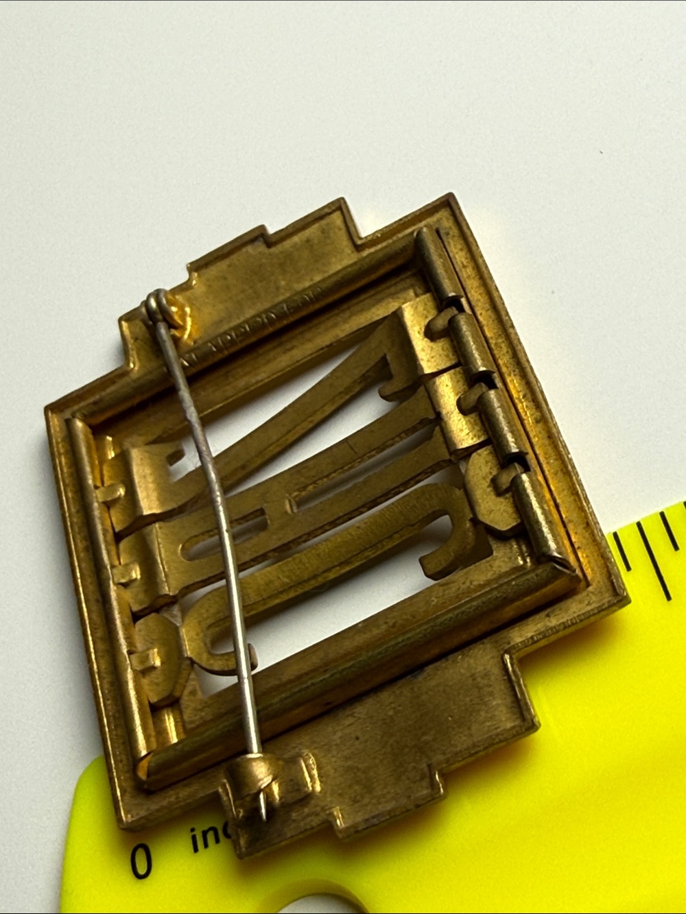 Antique ZAC Gold Tone Monogram Brooch art deco circa 1920’s brass distressed - Picture 8 of 10